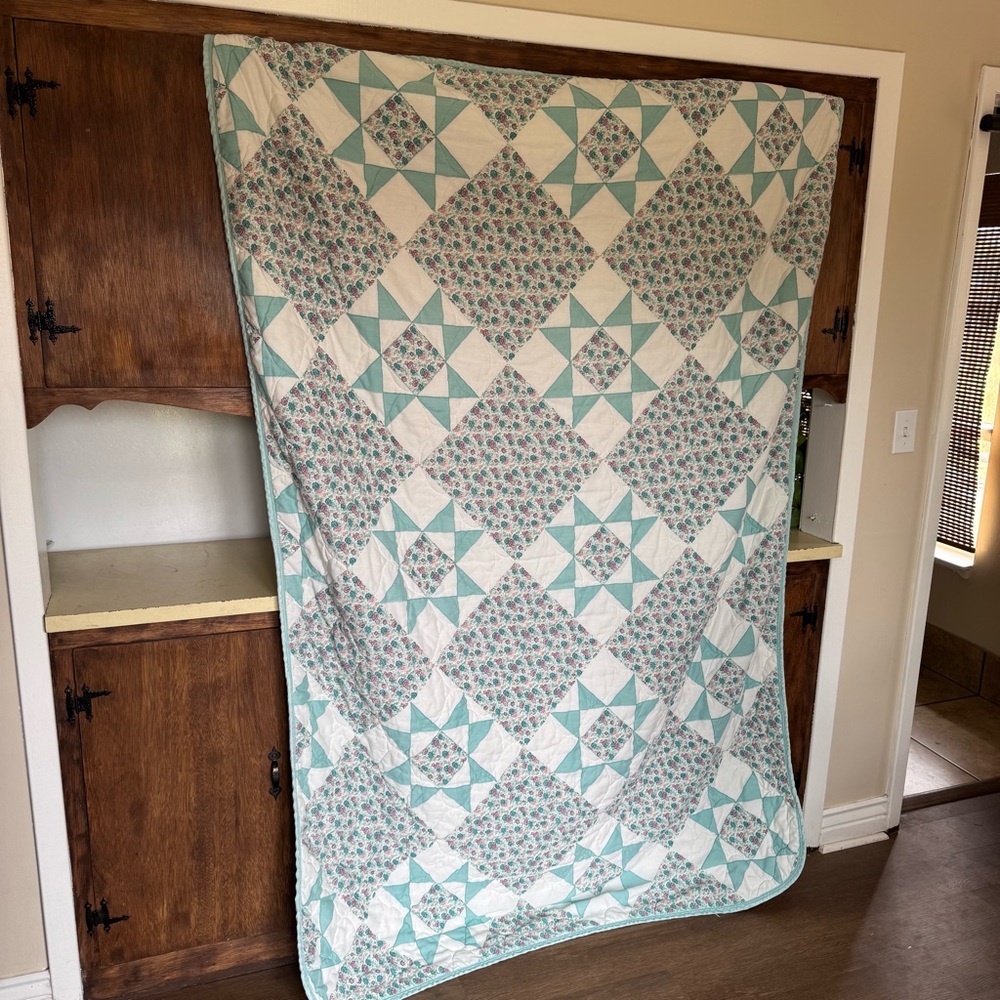 Vintage Teal Purple White Diamond Star Quilt Pattern 54” X 85”